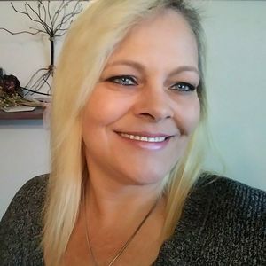 Meet your Posher, Kay